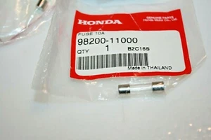 HONDA NEW OEM 10 AMP FUSE 98200-11000 XL100 XL80 XL125 XL250 SA50 CT110 XL350 - Picture 1 of 1
