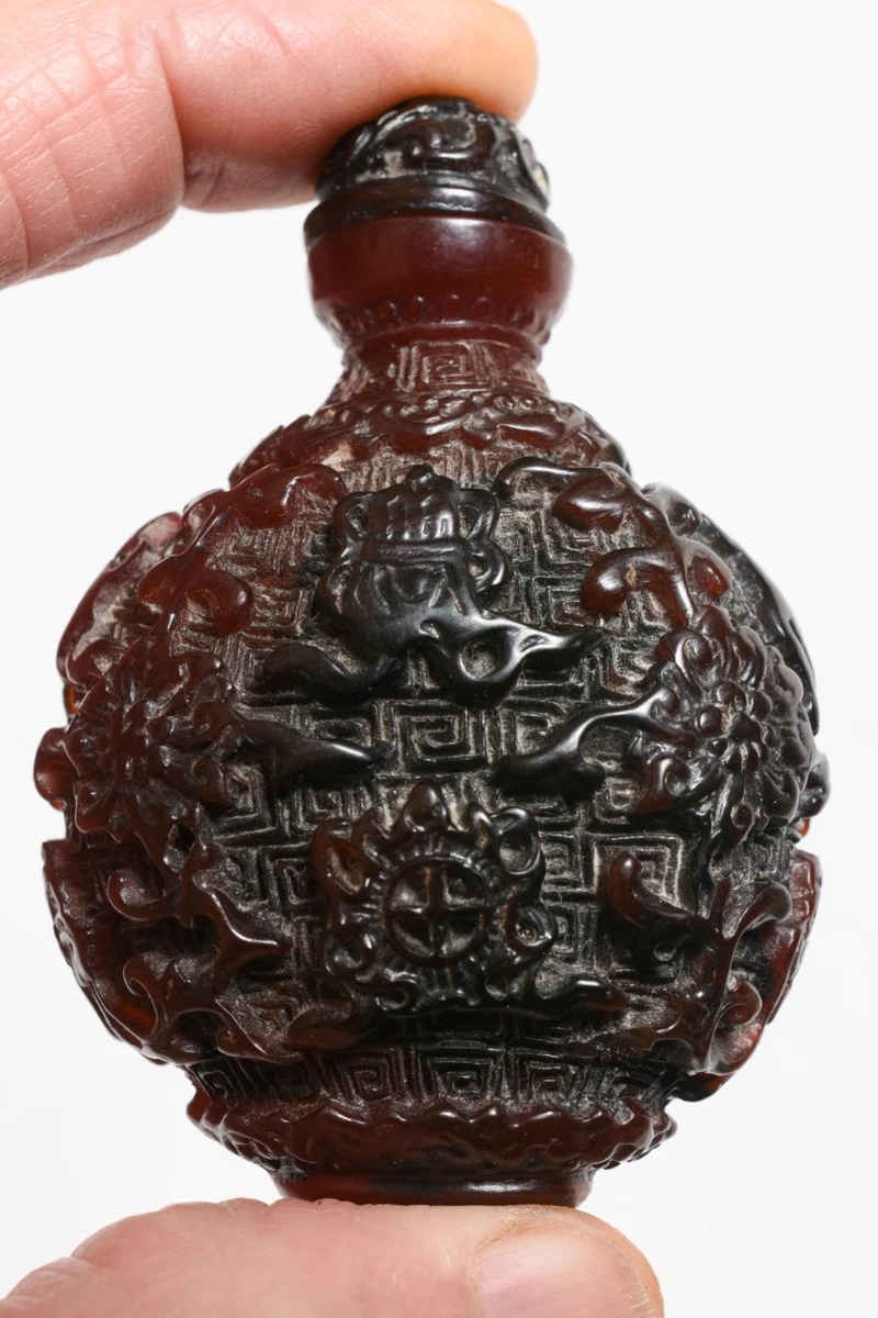 中国古美術 鼻煙壺 三點 專家指南：收藏中國鼻煙壺五大要點| Christie's