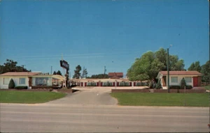 Custer,SD Rocket Motel South Dakota Postcard - Picture 1 of 2