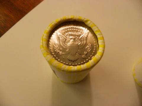 2000-P BU Unopened Kennedy Half Dollar Roll Cover
