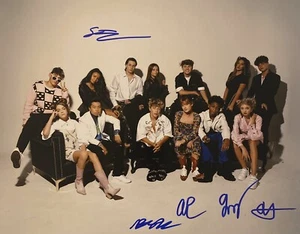 GAVIN MAGNUS SIGNED 11X14 PHOTO TIKTOK GOAT FAM JAKOB MAGNUS AIDEN SOPHIE +1 - Picture 1 of 4