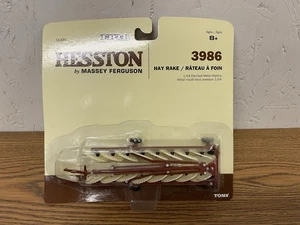 1/64 Hesston 3986 Hay Rake, ERTL 16300 - Picture 1 of 1