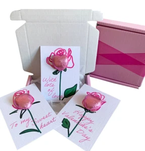 Kleine Leckereien! Jubiläum/Hochzeit etc. - eine schokoladenrosa Rose im Karton. - Bild 1 von 10
