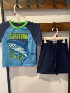 Shark Hunter Short Sleeve Top & Short PJ set  Boy's size 6 - Picture 1 of 4