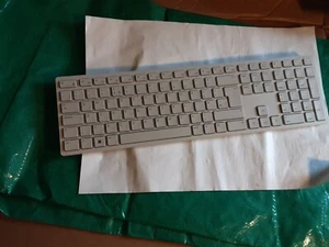 Dell KB3121W Wireless Keyboard UK QWERTY Layout WHITE-MISSING DONGLE. RERF:K/B - Picture 1 of 9