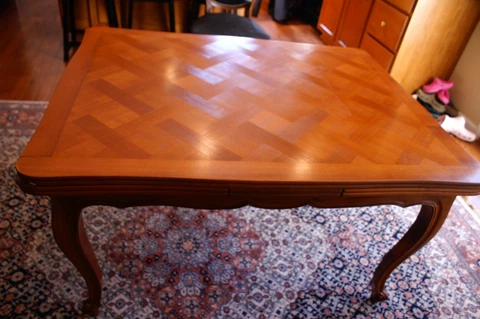 French Antique dinning table (1830 - 1850)  featuring Versailles Marquetry Cover