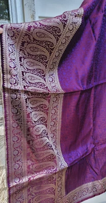 Impresionante chal indio J. Peterman envoltura púrpura malva tono dorado brillante rayón $350 Foto 1 de 4