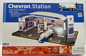Daron Chevron Gas Station & Food Mart Plastic/Die Cast Playset DAR187215 - Picture 1 of 4