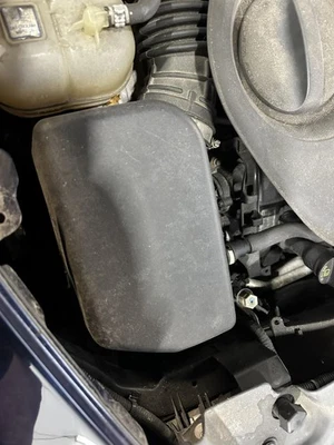 Used Air Cleaner Assembly fits: 2014 Jeep Cherokee 3.2 Grade A Foto 1 de 4