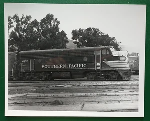 Southern Pacific RR, F7A, No. 6432, 8"x10" Black & White Photo Bayshore Yard CA - Picture 1 of 3
