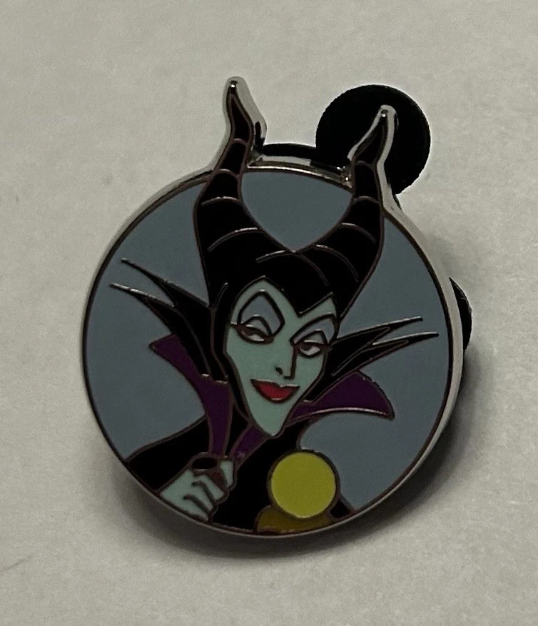 Disney - Pin Tiny Kingdom - Círculo Maléfica - La Bella Durmiente Foto 1 de 1