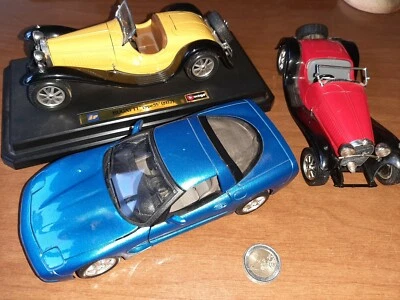 Lotto kit 3 auto 1/24 BURAGO made in italy Bugatti type 55 Chevrolet Corvette - Immagine 1 di 4