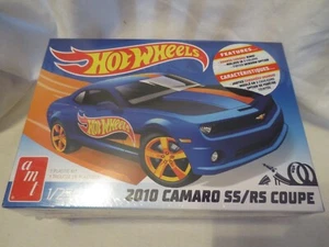 AMT Hot Wheels 2010 Camaro SS/RS Coupe 1/25 Scale Model Kit AMT1255 NEW - Picture 1 of 8