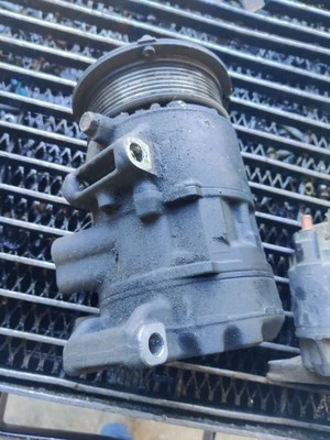 COMPRESOR DE AIRE ACONDICIONADO 8831042270 2006-2008 TOYOTA RAV 4 Foto 1 de 4