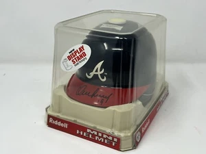 Yunel Escobar #19 Autographed / Signed Atlanta Braves Mini Helmet - Picture 1 of 7