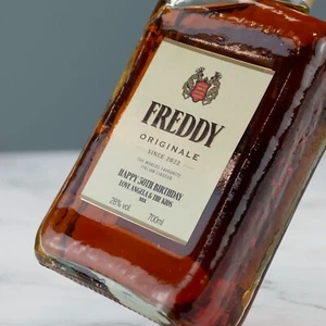 Personalisiertes Amaretto Likör Etikett Vinyl Aufkleber lustige Neuheit Geschenk Geburtstag - Bild 1 von 3