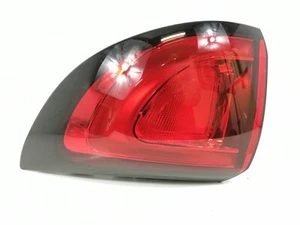 Luz trasera exterior derecha Chrysler Pacifica 3.6 L V6 2020 - Imagen 1 de 11