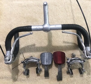 DIA-COMPE VINTAGE BICI DA STRADA TRAZIONE CENTRALE FRENI LEVE E RAMPA MANUBRIO - Foto 1 di 10