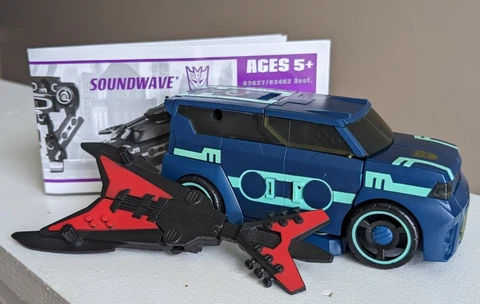 Transformers Animated Soundwave & Laserbeak - Deluxe Class Figure Complete Cover
