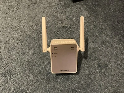 Netgear EX2700-100UKS Wi-Fi Range Extender - Image 1 of 4