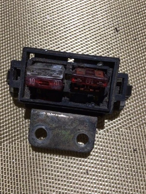Suzuki GSX-R Fuse Box Assembly - Image 1 of 2