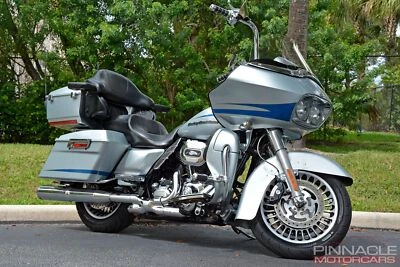 Harley-Davidson Touring 2011  Foto 1 de 4