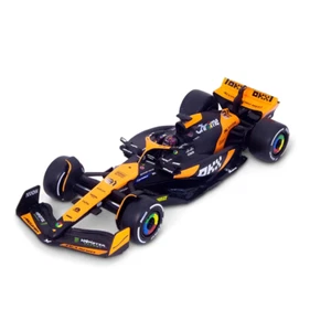 Bburago F1 McLaren F1 MCL38 2024 con casco - Oscar Piastri escala 1/43 - Imagen 1 de 3
