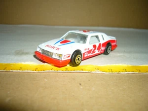Maisto Buick Lesarre Stock Car, weiss-rot, 0,031 kg, 01-24 Zustand / Condition: - Picture 1 of 3