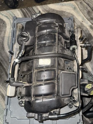 OEM 2013-2023 DODGE CHARGER 5.7 HEMI INTAKE MANIFOLD w/ Fuel Rails 68189105AB - Image 1 of 4