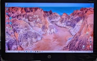 HP Pavillion 23-g010 AiO, AMD E2-3800 @ 1.30GHz, 4GB RAM, 500GB HDD, Win 10 - Image 1 of 4