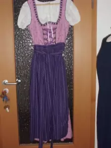 Dirndl 3tlg. Landhaus Altrosa mit Lila Schürze Gr. 44 - Bild 1 von 2