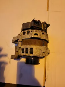 HYUNDAI I10 1.0 ALTERNATOR 37300 04700 - Picture 1 of 3