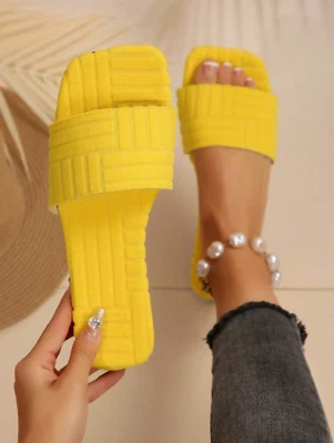 Nuevas sandalias planas de lana con puntera cuadrada simples cómodas talla grande para mujer Foto 1 de 4