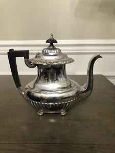 Silver Plated Coffee Pot W/ Lid Reed Barton Sulgrave Manor Antique 1935 5100 - Picture 1 of 7