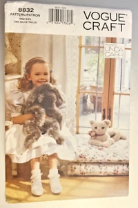 VTG ‘93 Vogue 8832 Huggable Dog & Cat 25” Stuffed Animal Plush Linda Carr FF - Picture 1 of 6