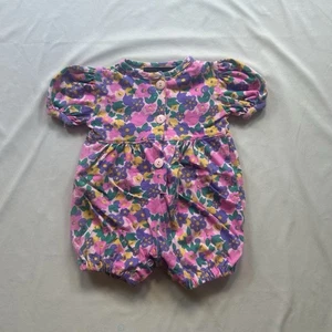 Vintage Blumen Pullover Baby 6-12 Monate Kurzarm rosa lila Blumen Druckknopf 90er - Bild 1 von 9