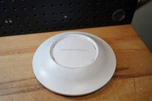 (E) Grandstream GWN7615 WiFi AP - Picture 1 of 4