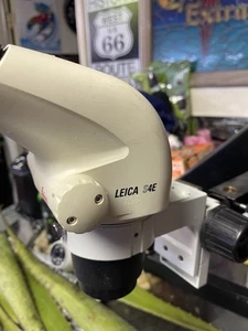 Leica S4E Stereo Microscope w/ Stand - Picture 1 of 3