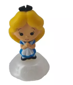 2023 Disney 100 Años McDonald's Happy Meal Alicia en el País de las Maravillas - Imagen 1 de 3