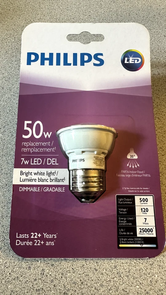 New 2-pack Philips 7W=50W Bright White Glass LED Light Bulb Par16 Flood - Image 1 of 2