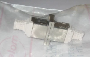 Conector hembra dúplex de fibra óptica Molex - adaptador LC - 861261590 - Imagen 1 de 6