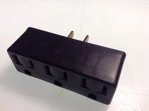 TV 3 Prong Adapter (1) - with 3 Adapters On It, 15 A - 125V Adapter Adaptor Conn - Picture 1 of 2