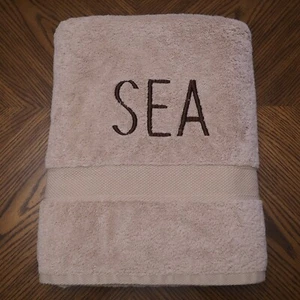 New THE COMPANY STORE Beige 100% Egyptian Cotton "SEA" Bath Sheet 64" x 36" - Picture 1 of 2