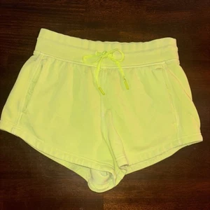 Lululemon Inner Glow HR Short 3" Neon Wash - Gelb / Größe 6 - Bild 1 von 11