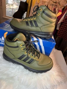 Adidas Chasker Hunter Green Men’s Size 9.5 - Picture 1 of 12