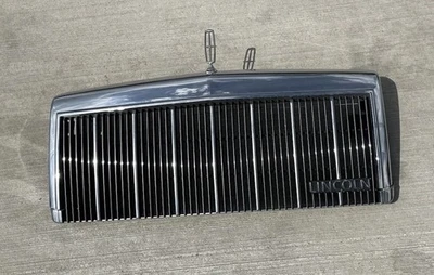 Lincoln Town Car 1990-1994 OEM cromo parrilla superior emblema Foto 1 de 2