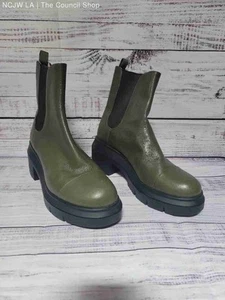 NWOB Women's Stuart Weitzman Olive Green Boots Size 7.5 - Picture 1 of 6