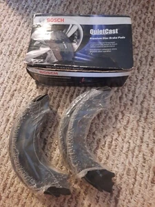 Bosch BP757 Rear Brake Pads W/ NAPA Parking Brake Shoes Ford F-250/350 Excursion - Picture 1 of 6