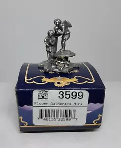 Recolectores de flores #3599 Tudor Como Nuevo Peltre Mito y Mágico Sin Caja Nuevo Stock Antiguo - Imagen 1 de 1