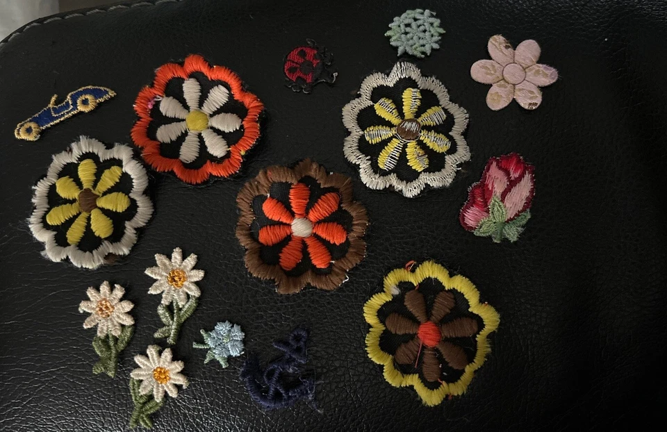 1970'S LOT OF 15 Misc ROSE DAISY Car Sailor FLOWER PATCHES - Image 1 of 1